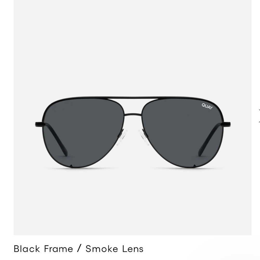 QUAY AUSTRALIA VIVIENNE Sunglasses Black Frame/Smoke Lens